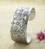 Flower of the Month Bracelet-February